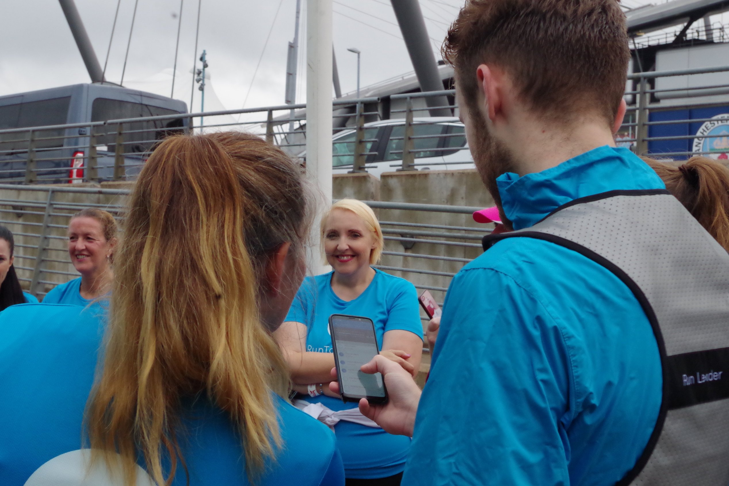 Imgp3036-RL with phone.jpg