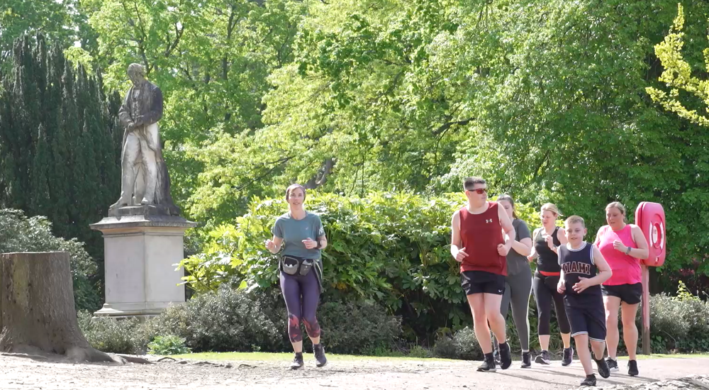 Hayley Photo 2 1000X550